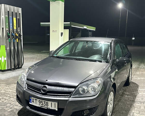 Серый Опель Астра, объемом двигателя 1.25 л и пробегом 303 тыс. км за 3500 $, фото 2 на Automoto.ua