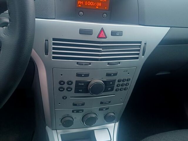 Сірий Опель Астра, об'ємом двигуна 1.6 л та пробігом 268 тис. км за 4900 $, фото 11 на Automoto.ua