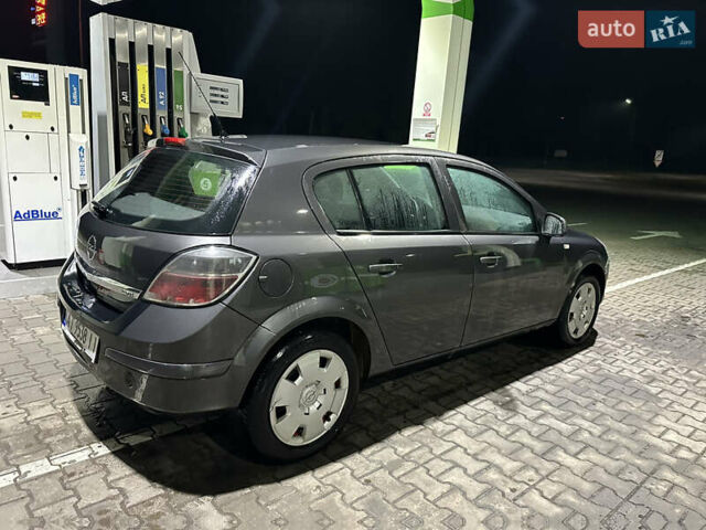 Серый Опель Астра, объемом двигателя 1.25 л и пробегом 303 тыс. км за 3500 $, фото 6 на Automoto.ua