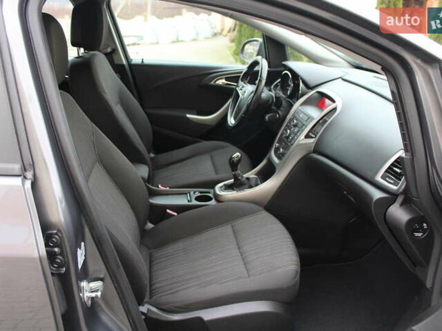 Серый Опель Астра, объемом двигателя 1.6 л и пробегом 193 тыс. км за 5890 $, фото 92 на Automoto.ua