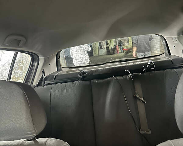 Опель Астра 2010 в Коломые на Automoto.ua Серый Опель Астра, объемом двигателя 1.25 л и пробегом 302 тыс. км за 4800 $, фото 6 на Automoto.ua