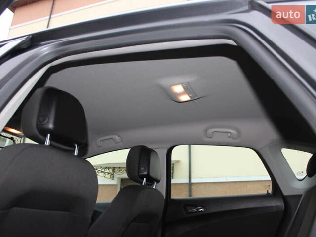 Серый Опель Астра, объемом двигателя 1.6 л и пробегом 193 тыс. км за 5890 $, фото 79 на Automoto.ua