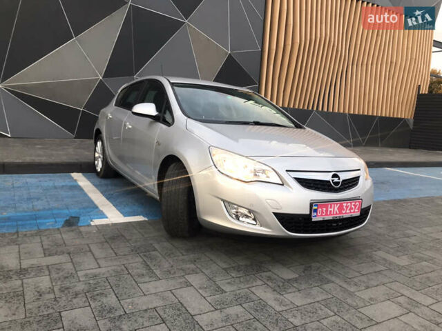 Сірий Опель Астра, об'ємом двигуна 1.6 л та пробігом 122 тис. км за 7850 $, фото 1 на Automoto.ua