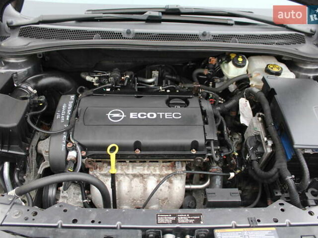 Серый Опель Астра, объемом двигателя 1.6 л и пробегом 193 тыс. км за 5890 $, фото 97 на Automoto.ua