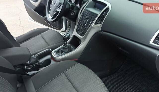 Сірий Опель Астра, об'ємом двигуна 1.7 л та пробігом 244 тис. км за 6650 $, фото 8 на Automoto.ua