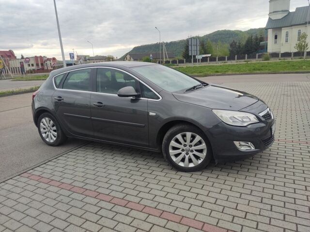 Серый Опель Астра, объемом двигателя 1.7 л и пробегом 265 тыс. км за 6200 $, фото 5 на Automoto.ua