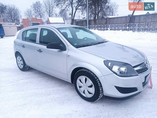 Сірий Опель Астра, об'ємом двигуна 1.6 л та пробігом 268 тис. км за 4900 $, фото 3 на Automoto.ua