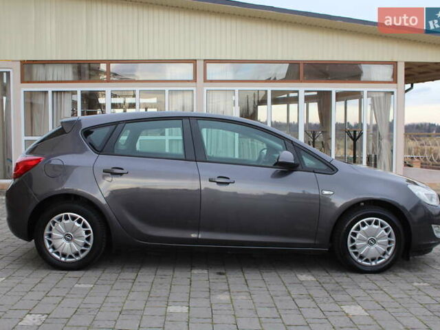 Серый Опель Астра, объемом двигателя 1.6 л и пробегом 193 тыс. км за 5890 $, фото 43 на Automoto.ua