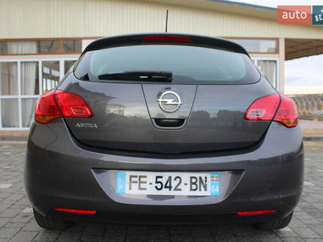 Серый Опель Астра, объемом двигателя 1.6 л и пробегом 193 тыс. км за 5890 $, фото 33 на Automoto.ua