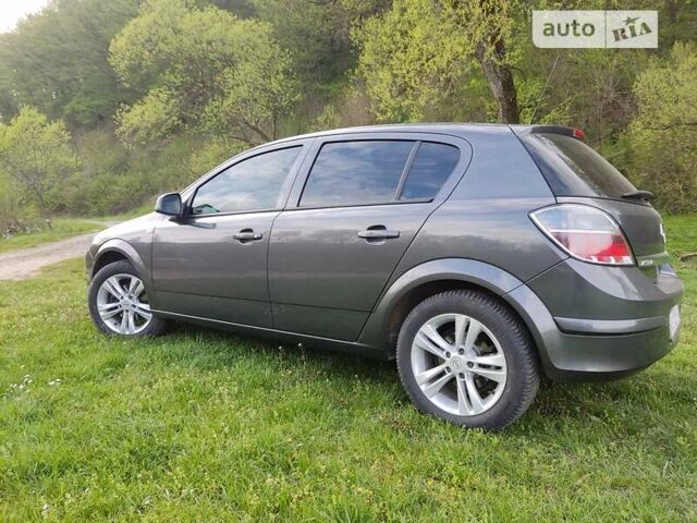 Опель Астра 2010 в Ужгороде на Automoto.ua Серый Опель Астра, объемом двигателя 1.4 л и пробегом 172 тыс. км за 5300 $, фото 9 на Automoto.ua