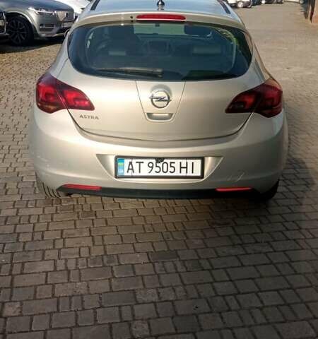 Опель Астра 2010 у Івано-Франківську на Automoto.ua Сірий Опель Астра, об'ємом двигуна 1.6 л та пробігом 129 тис. км за 8400 $, фото 2 на Automoto.ua