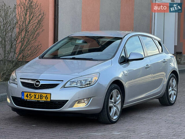 Сірий Опель Астра, об'ємом двигуна 1.4 л та пробігом 239 тис. км за 5999 $, фото 61 на Automoto.ua