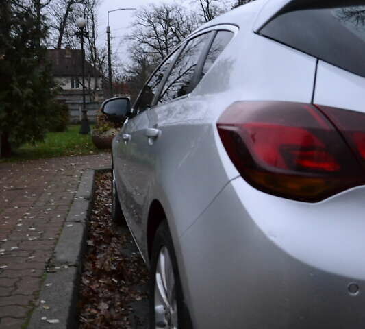 Серый Опель Астра, объемом двигателя 1.6 л и пробегом 160 тыс. км за 9000 $, фото 6 на Automoto.ua