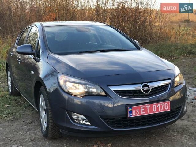Серый Опель Астра, объемом двигателя 1.6 л и пробегом 144 тыс. км за 8900 $, фото 13 на Automoto.ua