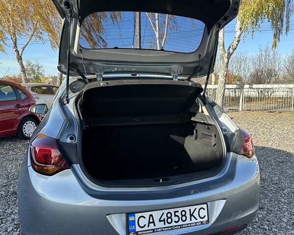 Серый Опель Астра, объемом двигателя 2 л и пробегом 213 тыс. км за 7500 $, фото 4 на Automoto.ua