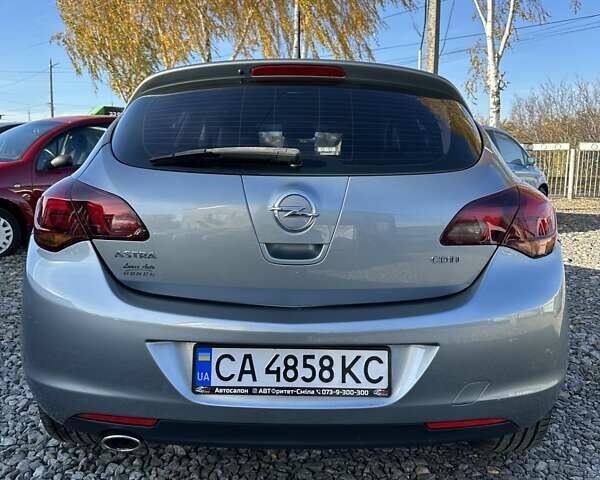 Серый Опель Астра, объемом двигателя 2 л и пробегом 213 тыс. км за 7500 $, фото 7 на Automoto.ua