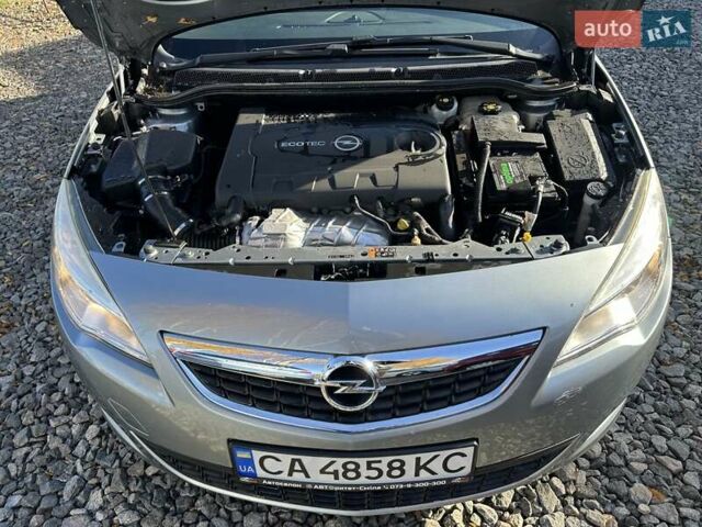 Серый Опель Астра, объемом двигателя 2 л и пробегом 213 тыс. км за 7500 $, фото 16 на Automoto.ua