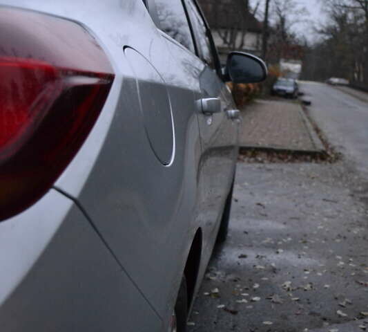 Серый Опель Астра, объемом двигателя 1.6 л и пробегом 160 тыс. км за 9000 $, фото 19 на Automoto.ua