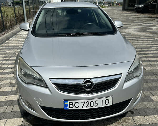 Сірий Опель Астра, об'ємом двигуна 1.7 л та пробігом 253 тис. км за 6650 $, фото 1 на Automoto.ua