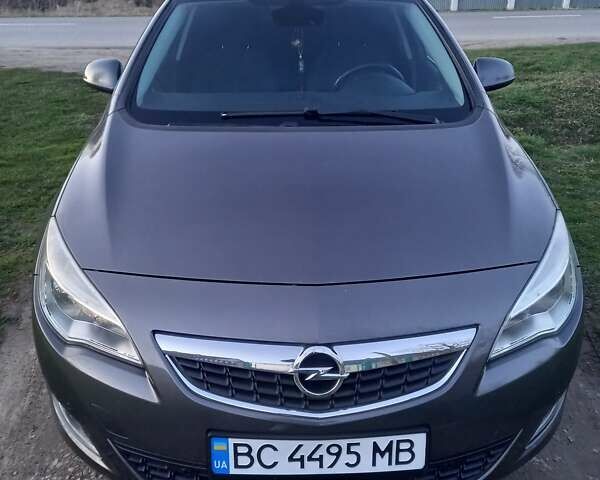 Сірий Опель Астра, об'ємом двигуна 1.7 л та пробігом 195 тис. км за 6000 $, фото 8 на Automoto.ua