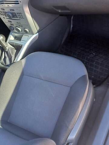 Сірий Опель Астра, об'ємом двигуна 1.7 л та пробігом 311 тис. км за 4900 $, фото 16 на Automoto.ua