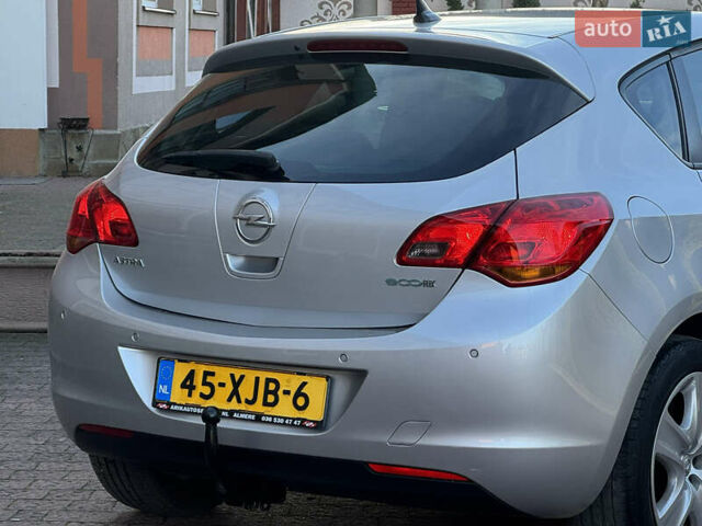 Сірий Опель Астра, об'ємом двигуна 1.4 л та пробігом 239 тис. км за 5999 $, фото 50 на Automoto.ua