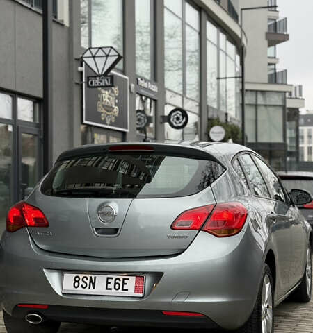 Серый Опель Астра, объемом двигателя 1.4 л и пробегом 259 тыс. км за 6400 $, фото 7 на Automoto.ua