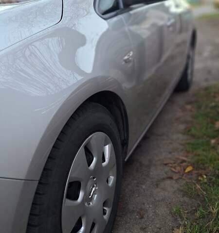 Серый Опель Астра, объемом двигателя 1.3 л и пробегом 329 тыс. км за 5500 $, фото 22 на Automoto.ua