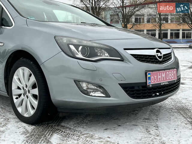 Серый Опель Астра, объемом двигателя 1.6 л и пробегом 173 тыс. км за 7300 $, фото 9 на Automoto.ua