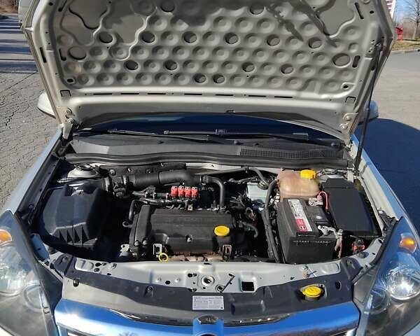 Сірий Опель Астра, об'ємом двигуна 1.4 л та пробігом 205 тис. км за 5600 $, фото 10 на Automoto.ua