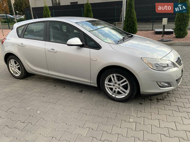 Серый Опель Астра, объемом двигателя 1.3 л и пробегом 231 тыс. км за 6650 $, фото 7 на Automoto.ua