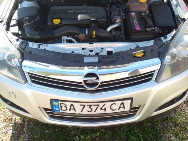 Сірий Опель Астра, об'ємом двигуна 1.7 л та пробігом 190 тис. км за 5300 $, фото 1 на Automoto.ua