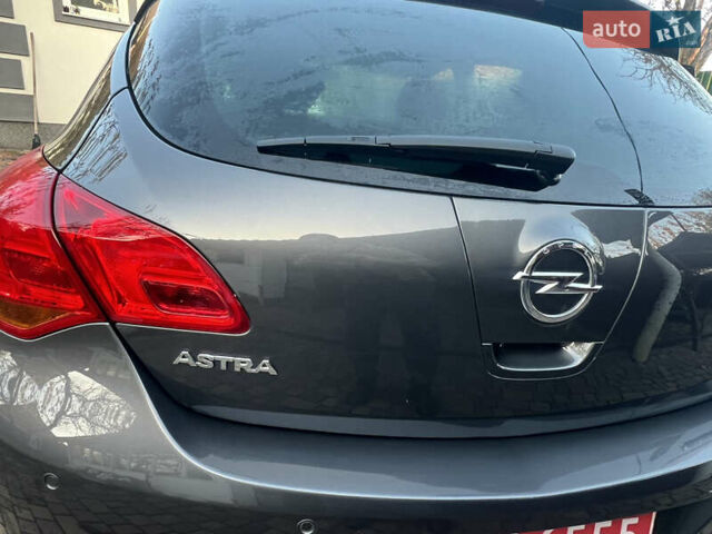 Серый Опель Астра, объемом двигателя 0 л и пробегом 171 тыс. км за 7500 $, фото 120 на Automoto.ua