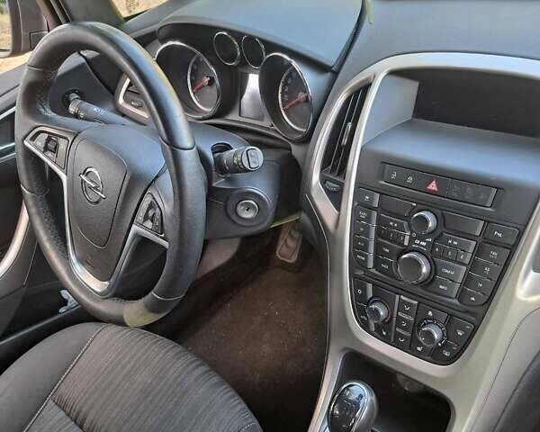 Серый Опель Астра, объемом двигателя 1.4 л и пробегом 210 тыс. км за 6200 $, фото 13 на Automoto.ua