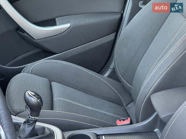 Сірий Опель Астра, об'ємом двигуна 1.4 л та пробігом 239 тис. км за 5999 $, фото 102 на Automoto.ua