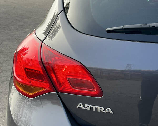 Серый Опель Астра, объемом двигателя 0 л и пробегом 171 тыс. км за 7500 $, фото 7 на Automoto.ua