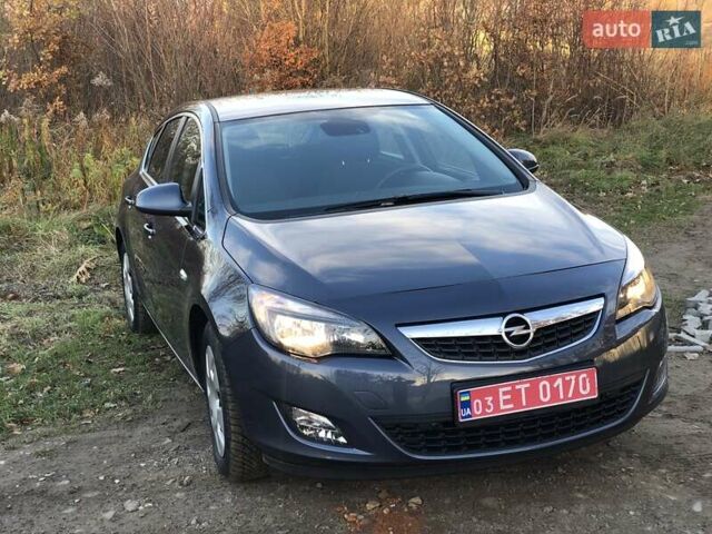Серый Опель Астра, объемом двигателя 1.6 л и пробегом 144 тыс. км за 8900 $, фото 14 на Automoto.ua