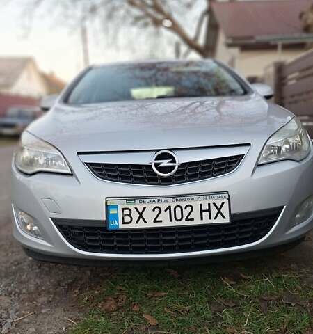Серый Опель Астра, объемом двигателя 1.3 л и пробегом 329 тыс. км за 5500 $, фото 23 на Automoto.ua