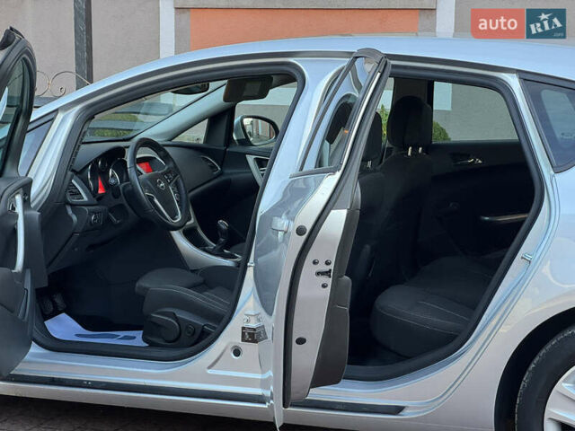 Сірий Опель Астра, об'ємом двигуна 1.4 л та пробігом 239 тис. км за 5999 $, фото 87 на Automoto.ua