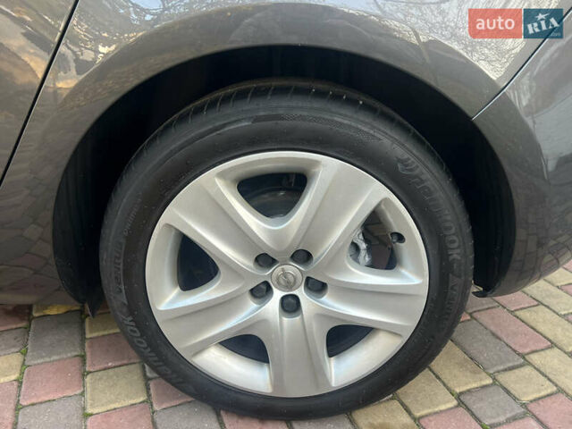 Серый Опель Астра, объемом двигателя 0 л и пробегом 171 тыс. км за 7500 $, фото 119 на Automoto.ua