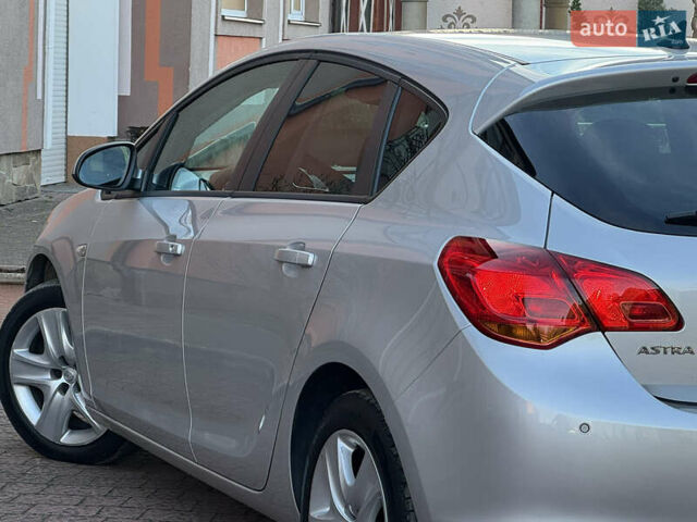 Сірий Опель Астра, об'ємом двигуна 1.4 л та пробігом 239 тис. км за 5999 $, фото 40 на Automoto.ua