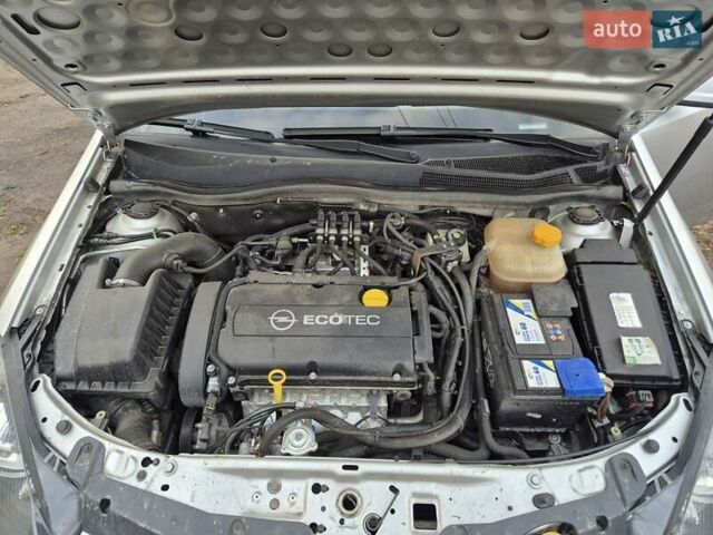 Сірий Опель Астра, об'ємом двигуна 1.6 л та пробігом 135 тис. км за 6200 $, фото 23 на Automoto.ua