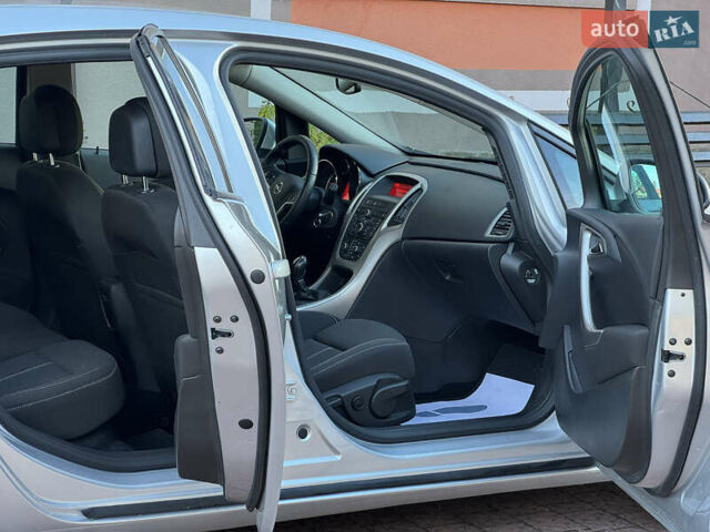 Сірий Опель Астра, об'ємом двигуна 1.4 л та пробігом 239 тис. км за 5999 $, фото 70 на Automoto.ua