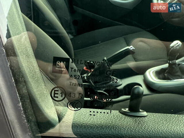 Серый Опель Астра, объемом двигателя 0 л и пробегом 171 тыс. км за 7500 $, фото 16 на Automoto.ua