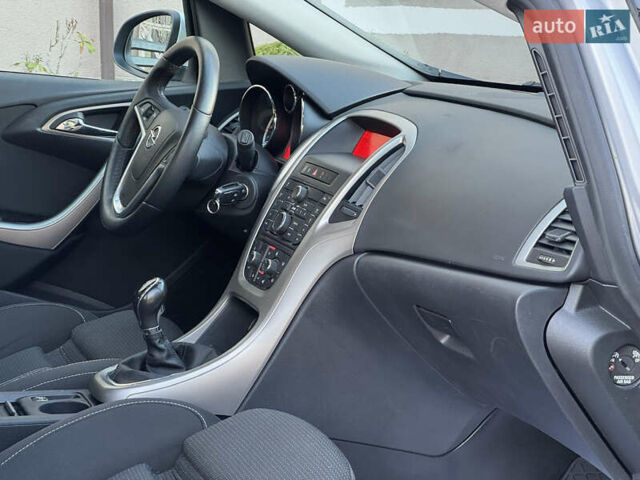 Сірий Опель Астра, об'ємом двигуна 1.4 л та пробігом 239 тис. км за 5999 $, фото 82 на Automoto.ua