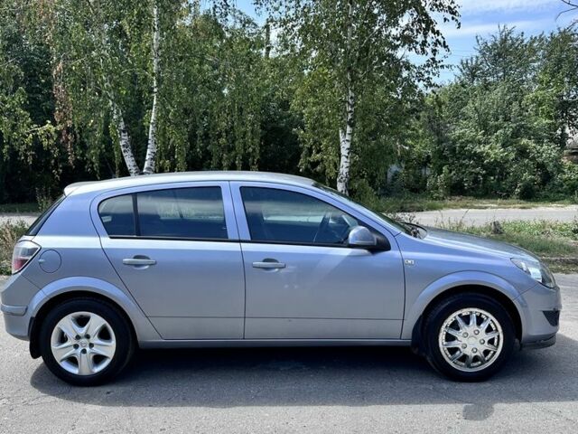 Сірий Опель Астра, об'ємом двигуна 1.6 л та пробігом 30 тис. км за 8900 $, фото 3 на Automoto.ua