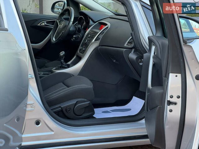 Сірий Опель Астра, об'ємом двигуна 1.4 л та пробігом 239 тис. км за 5999 $, фото 71 на Automoto.ua