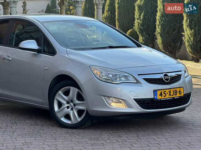 Сірий Опель Астра, об'ємом двигуна 1.4 л та пробігом 239 тис. км за 5999 $, фото 19 на Automoto.ua