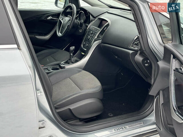 Серый Опель Астра, объемом двигателя 1.6 л и пробегом 173 тыс. км за 7300 $, фото 15 на Automoto.ua