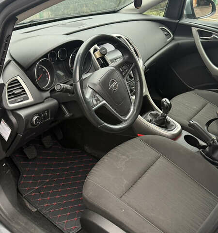 Серый Опель Астра, объемом двигателя 1.4 л и пробегом 259 тыс. км за 6400 $, фото 23 на Automoto.ua